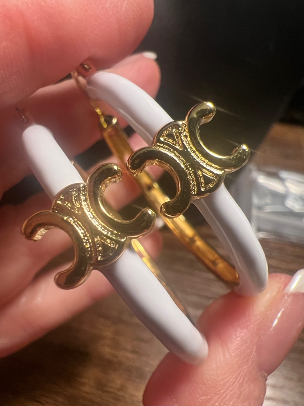 White Enamel and Gold Crest Hoop Earrings - Picture 5 of 6